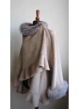 Alpaca Wool w / Fox Fur Wrap Cape Shawl Poncho Oatmeal Women's