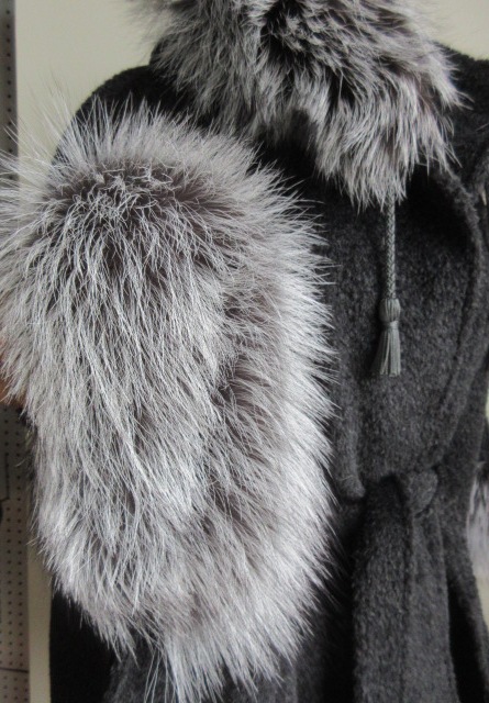 Women's Pure Alpaca Jacket Coat Cape with Silver Fox Fur Trims and Fixed Hood - Image 4