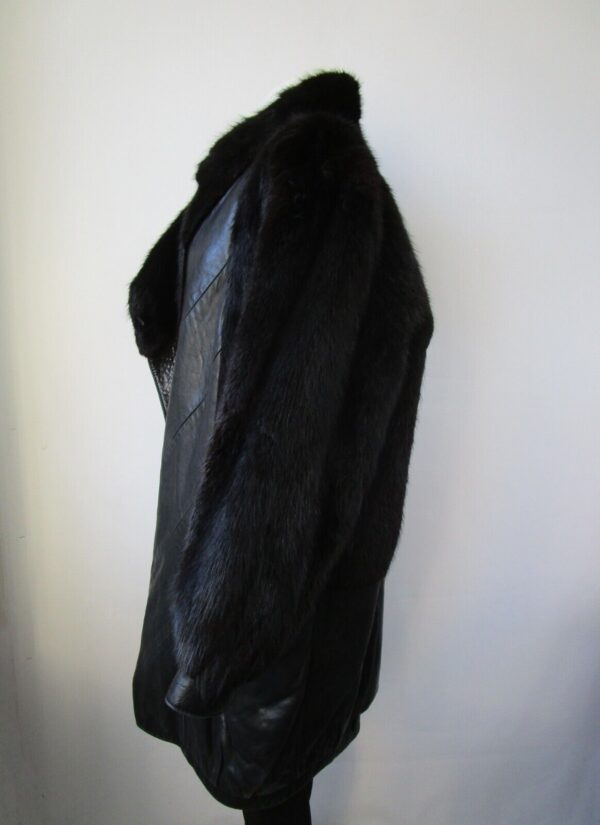 Women's Black Leather Coat Jackat with Muskrat Fur Woman Sz 14 - Image 3