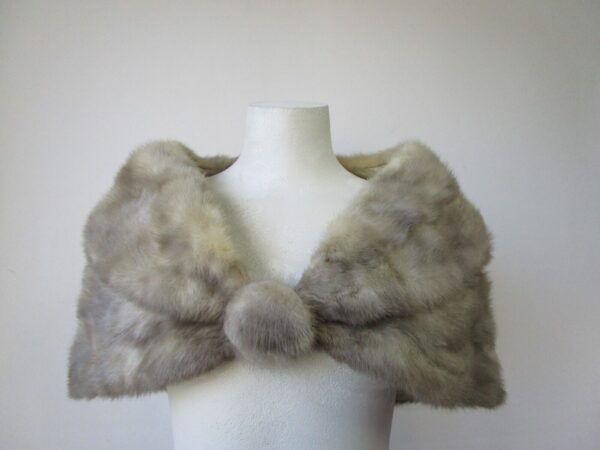 Women's Sapphire Mink Fur Stole Cape Wrap MINT Women Sz Small