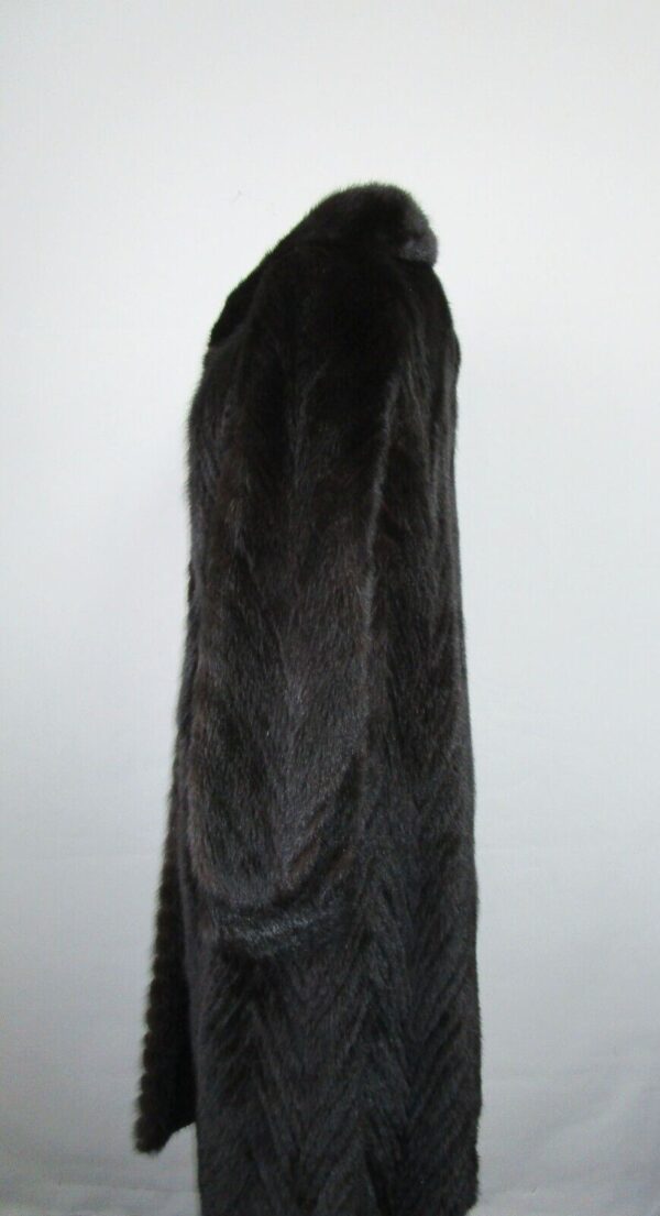 Women's Sz 6 Dark Ranch Mink Fur Coat Jacket MINT Woman - Image 2