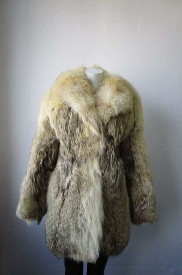 Women's Sz 4 Coyote Fur Coat Jacket with Fox and Hood Mint+ Woman - Image 6
