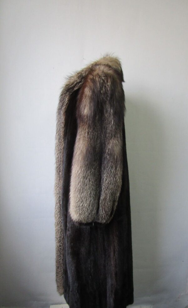 Women's Mink Fur Coat with Indigo Fox Fur MINT+ Sz 8 Woman - Image 3