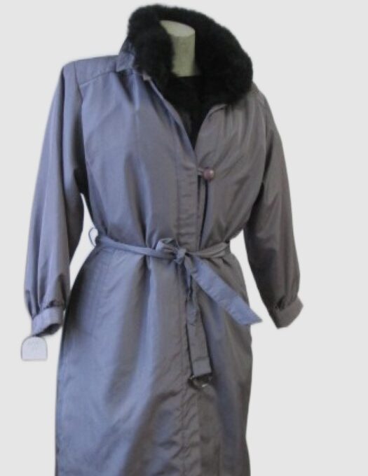 Women's Sz 10 MINT Raincoat with Detachable Opossum Fur Vest Lining