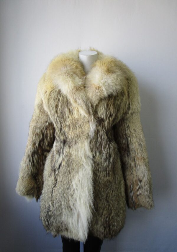 Women's Sz 4 Coyote Fur Coat Jacket with Fox and Hood Mint+ Woman - Image 3