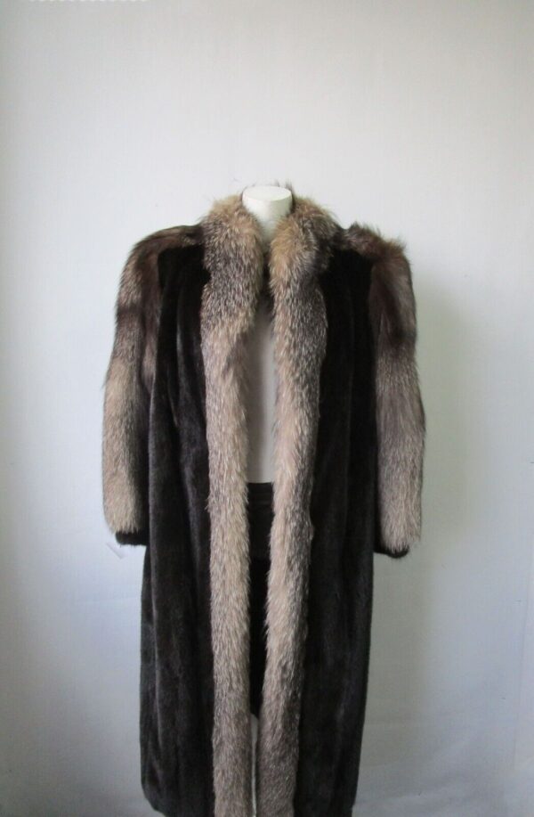 Women's Mink Fur Coat with Indigo Fox Fur MINT+ Sz 8 Woman - Image 7