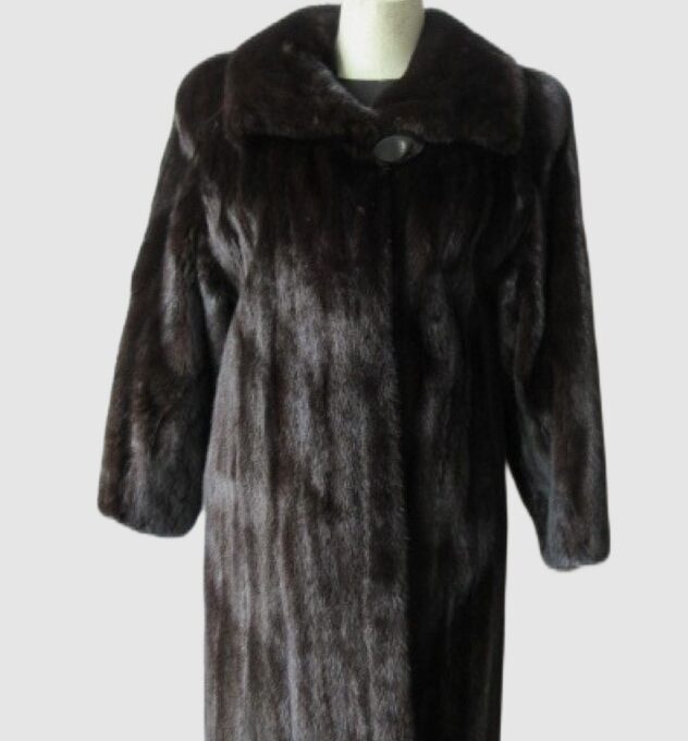 Women's Sz 8 Superb Dark Ranch Mink Fur Coat Superb CLEARANCE SALE!