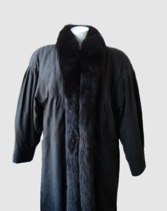 Women's Sz 14 L Superb Raincoat Black Fox Detachable Sheared Muskrat Fur Vest