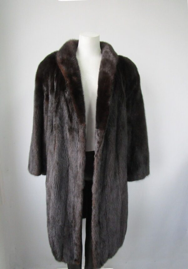 Women's Sz 14 Dark Ranch Mink Fur Coat MINT Woman - Image 2