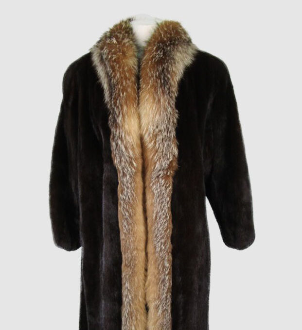 Women's Dark Ranch Mink Fur Coat with Crystal Fox Fur Collar MINT Sz 8 Woman