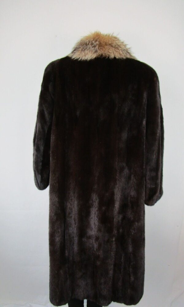Women's Dark Ranch Mink Fur Coat with Crystal Fox Fur Collar MINT Sz 8 Woman - Image 4