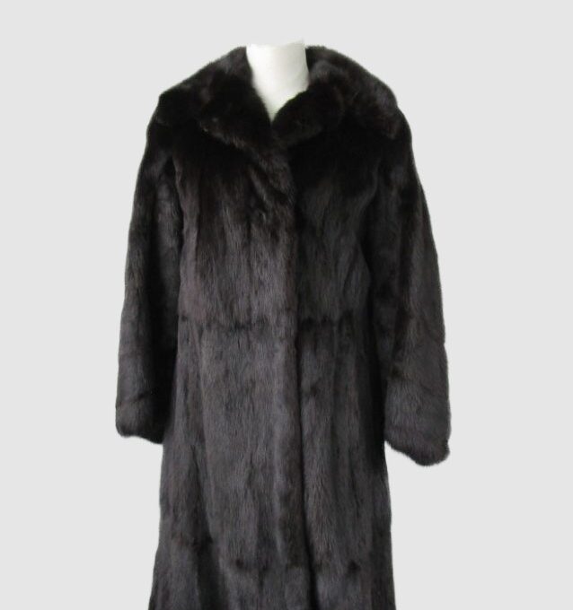 Women's Black Muskrat Fur Coat Superb Woman Sz 4
