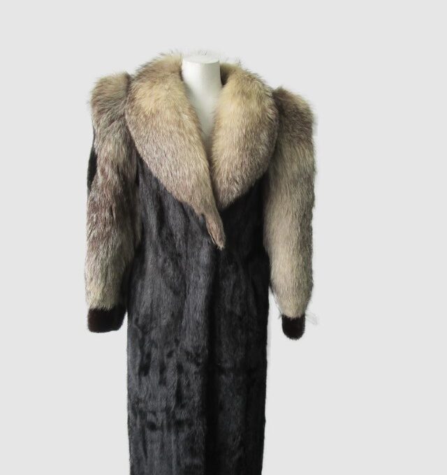 Women's Sz 4 Dark Ranch Black Mink Fur Coat with Fox Fur Mint Woman