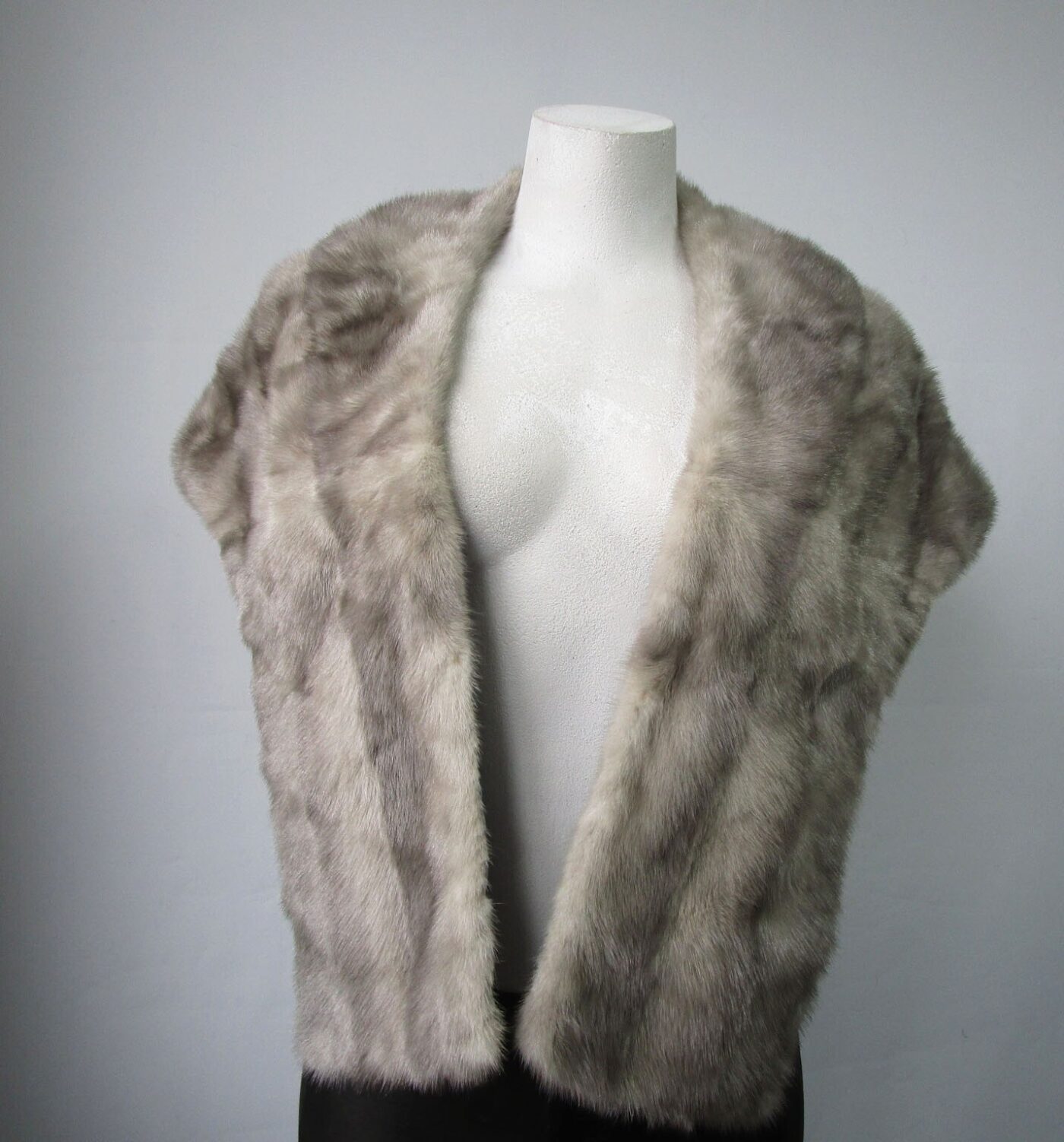 Women's Sapphire Mink Fur Stole Wrap Cape Wedding Woman MINT+ - Image 3