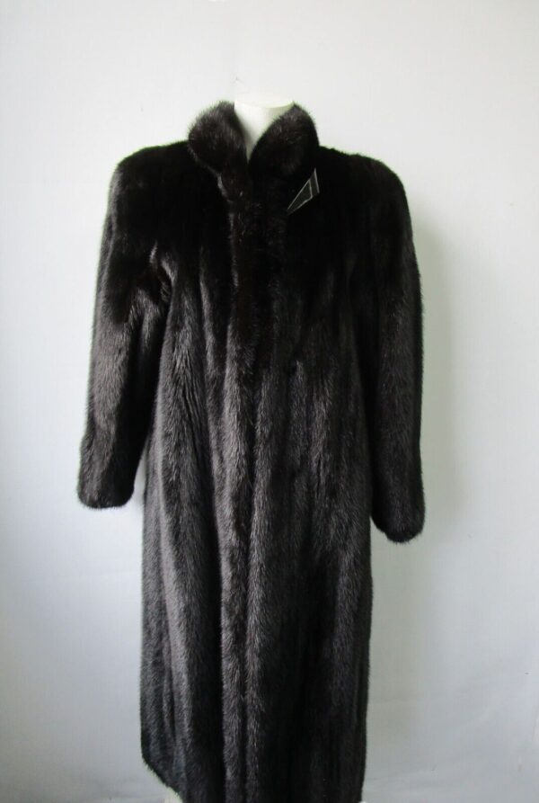 Women's Sz 4 Canadian Natural Black Mink Fur Coat MINT+ Woman - Image 2