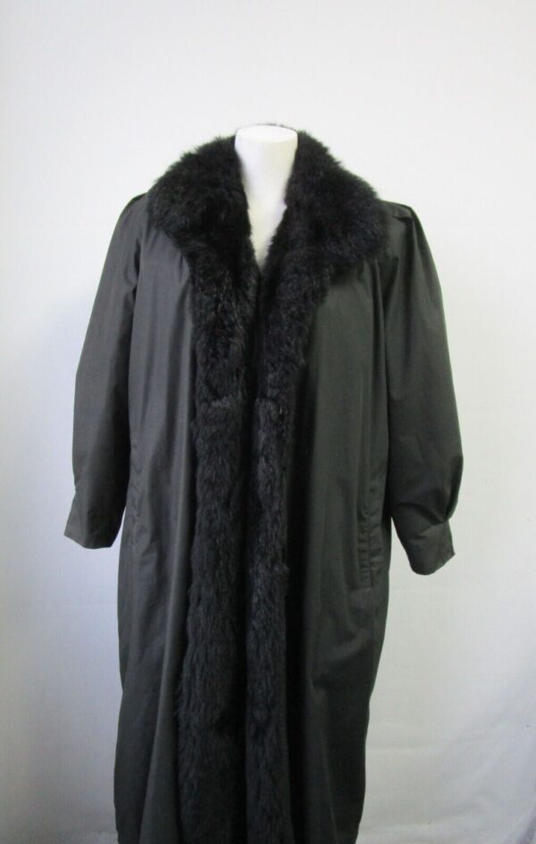Women's Sz 14 MINT Raincoat Detachable Black Opossum Fur Vest Lining Woman