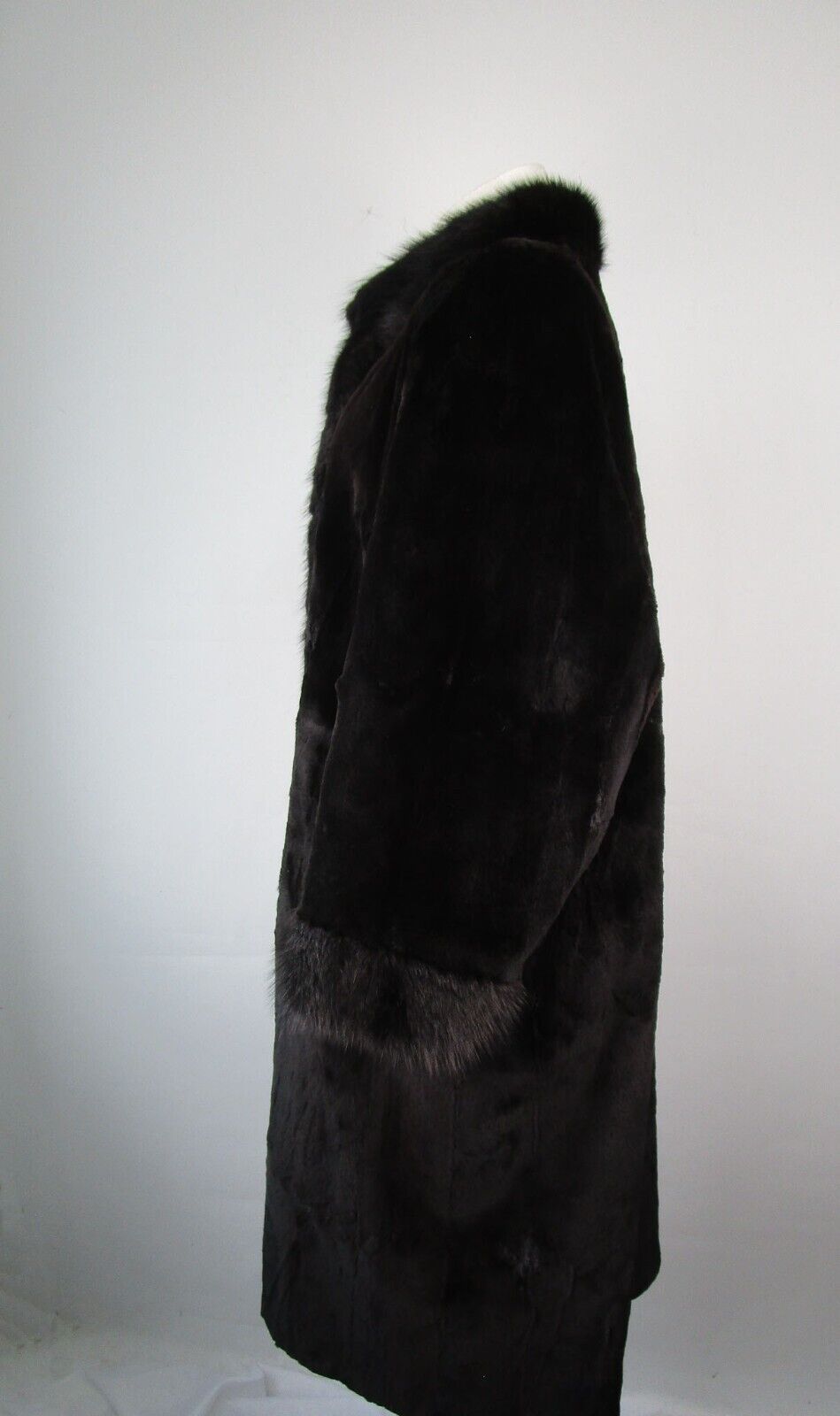 Muskrat Fur Reversible Raincoat MINT+ Women's 12 - Image 7
