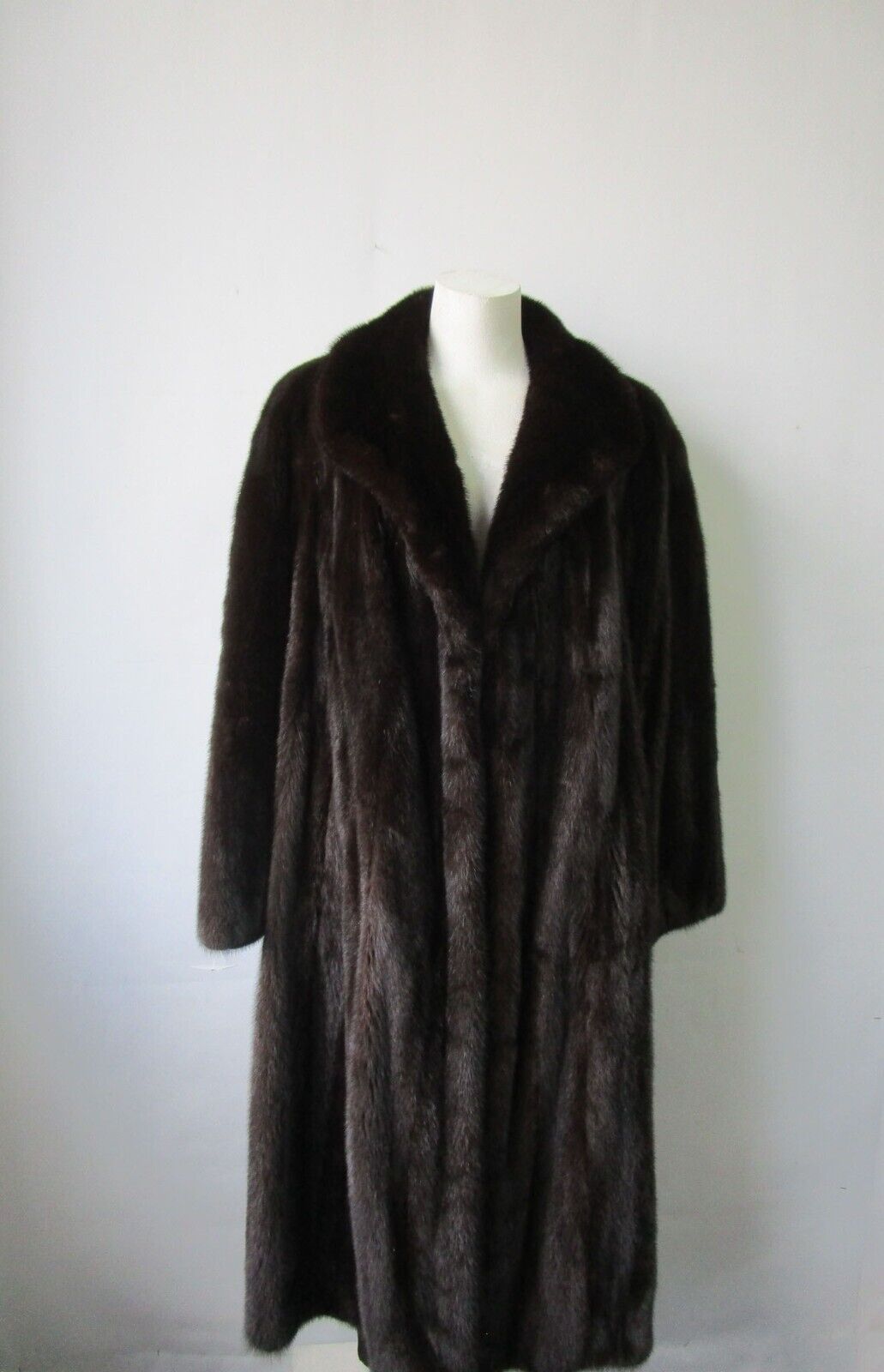 Dark Ranch Mink Fur Coat MINT+ Women's 16/18 XL - Image 2