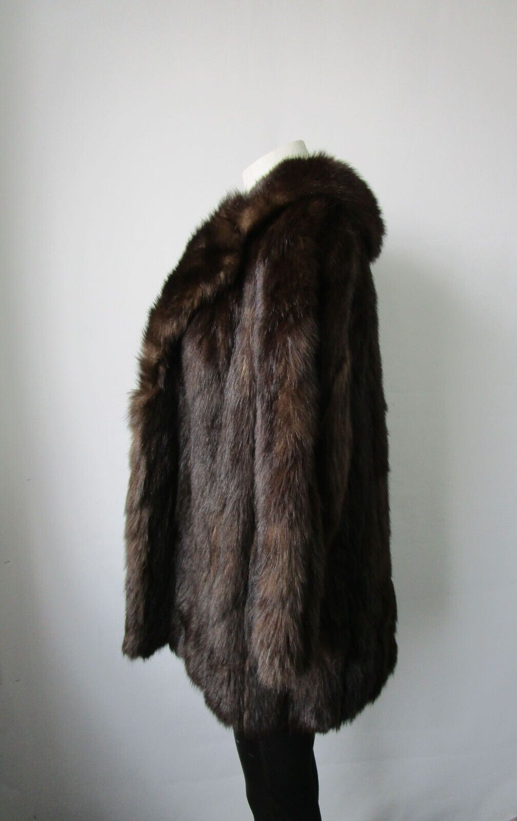 Women's Sz 8 Raccoon Fur Coat Jacket MINT - Image 3