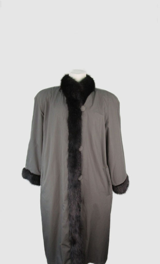 Muskrat Fur Reversible Raincoat MINT+ Women's 12