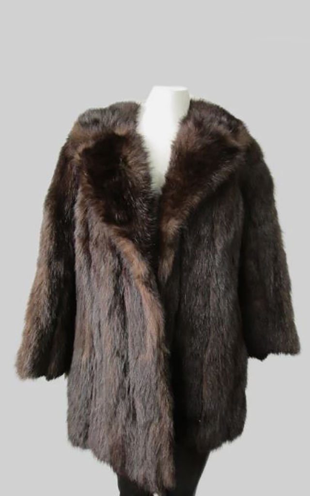 Women's Sz 8 Raccoon Fur Coat Jacket MINT
