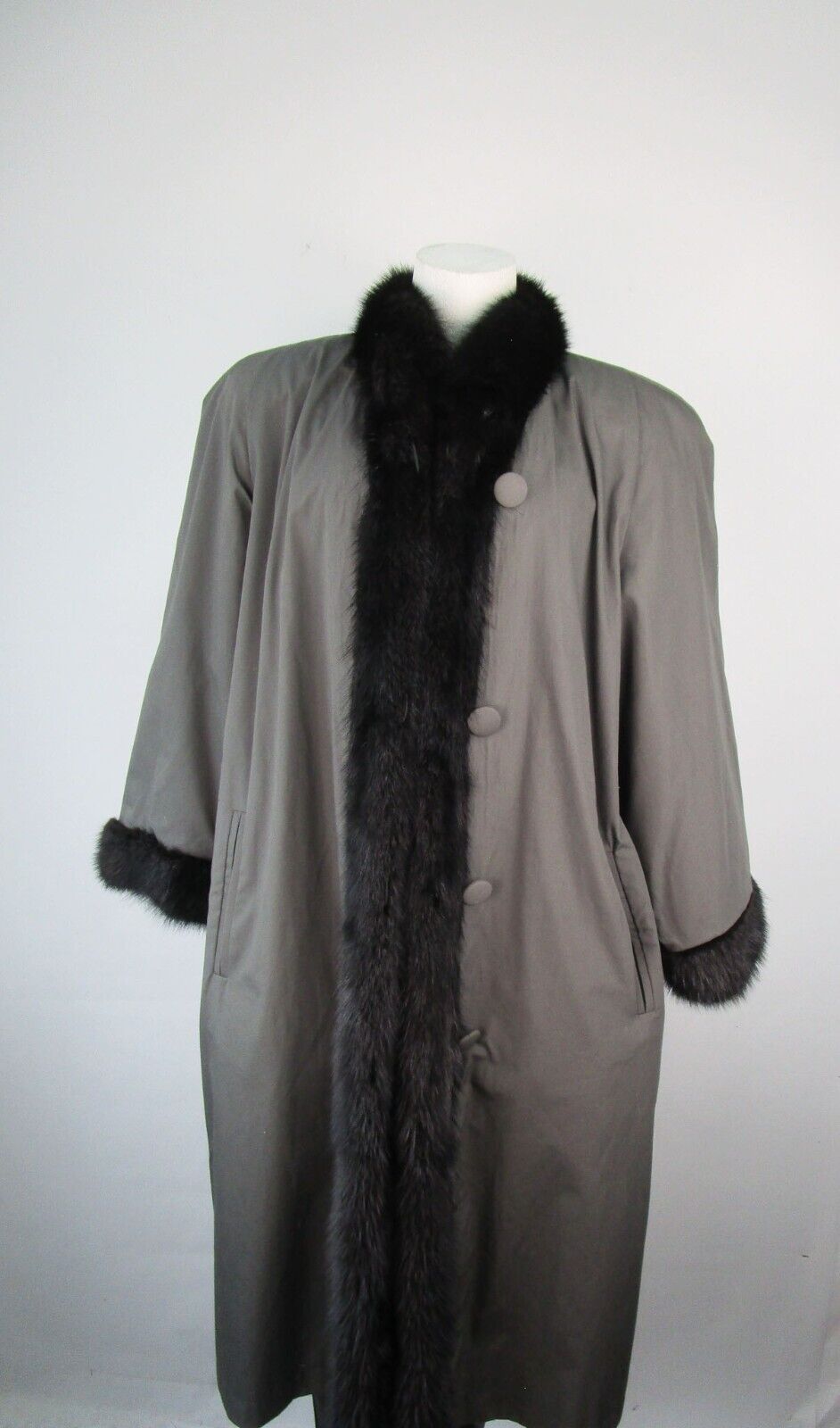 Muskrat Fur Reversible Raincoat MINT+ Women's 12 - Image 4