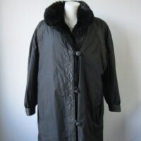 Women's Sz 10 Raincoat with Detachable Opossum Fur Vest Lining MINT+