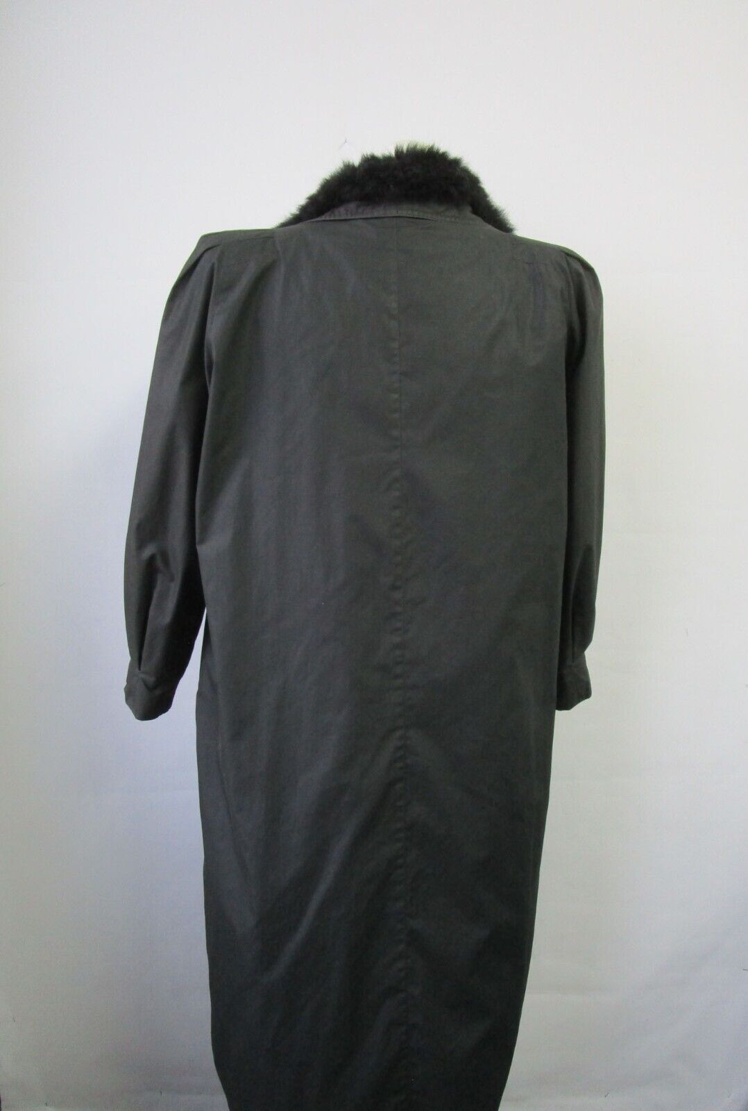 MINT Raincoat Black Opossum Fur Vest Women's 14 - Image 3
