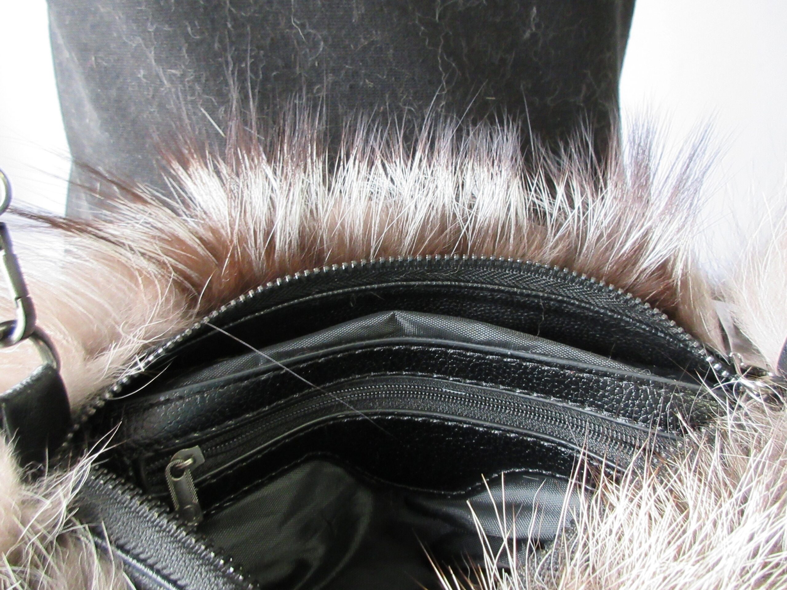 Silver Fox Fur Bag Crossbody Hand Muff Purse NEW - Image 2