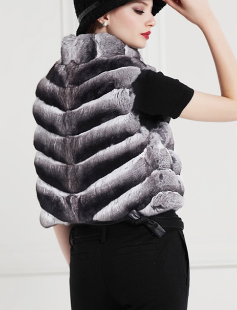 Women's S Chinchilla Fur Vest New - Image 3
