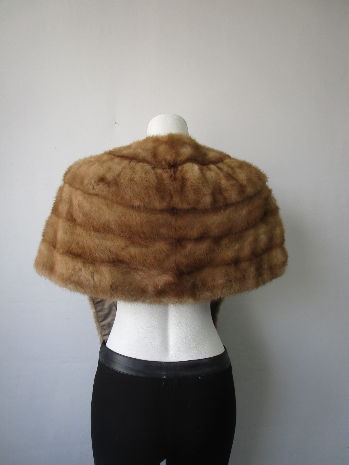 Women's Real Mink Fur Stole in Fur in MINT Large WEDDING - Image 4