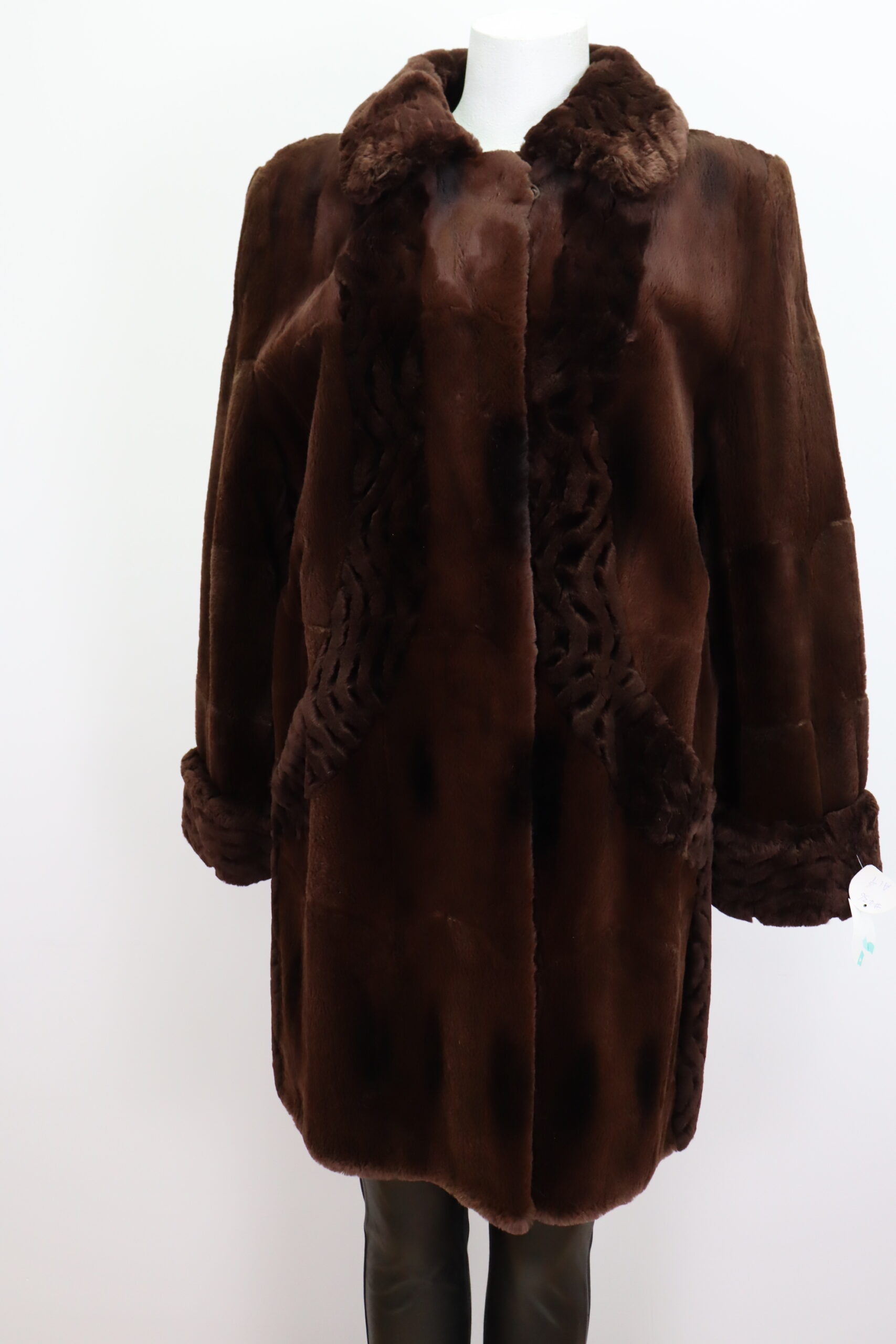 Sheared Muskrat Fur Coat SUPERB Women's 10/12 - Image 2