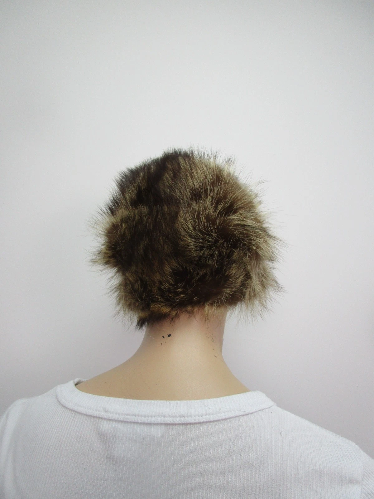 Women's Raccoon Fur Hat 22" MINT - Image 2
