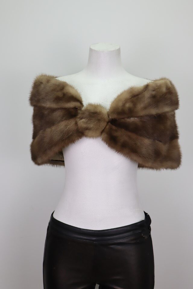 Iris Blue Mink Fur Stole Wrap Cape Wedding MINT Grey - Image 3