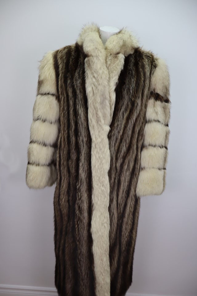 Raccoon Fox Fur Coat Jacket Woman Women's Sz 10 MINT - Image 2