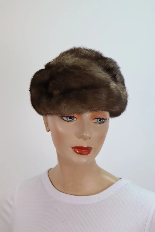 Women's Sz 22" Iris Blue Mink Fur Hat MINT