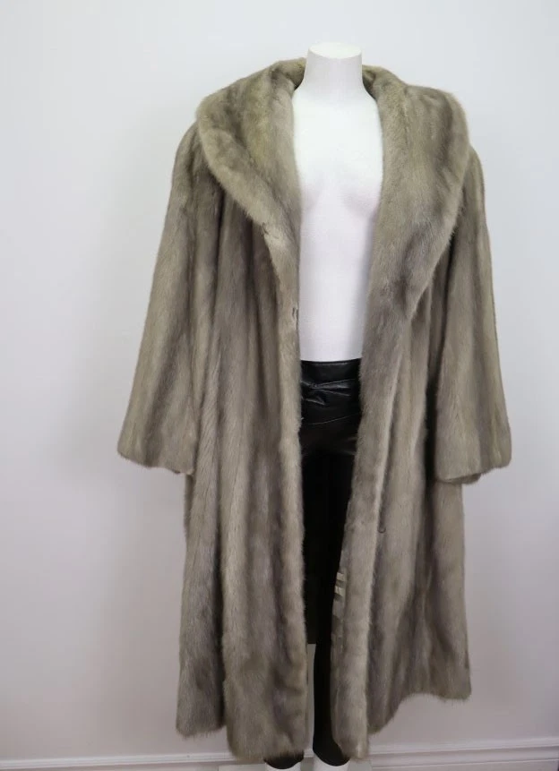 MINT Sapphire Mink Fur Coat Women's 3XL - Image 4