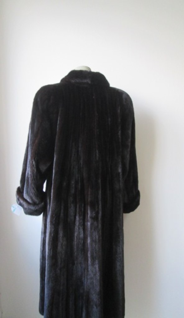 Dark Ranch Female Mink Fur Coat SUPERB 10/12 - Image 3