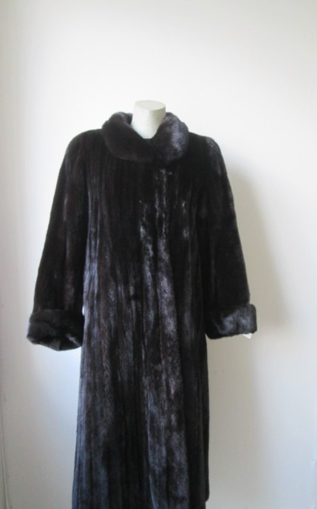 Dark Ranch Female Mink Fur Coat SUPERB 10/12 - Image 4