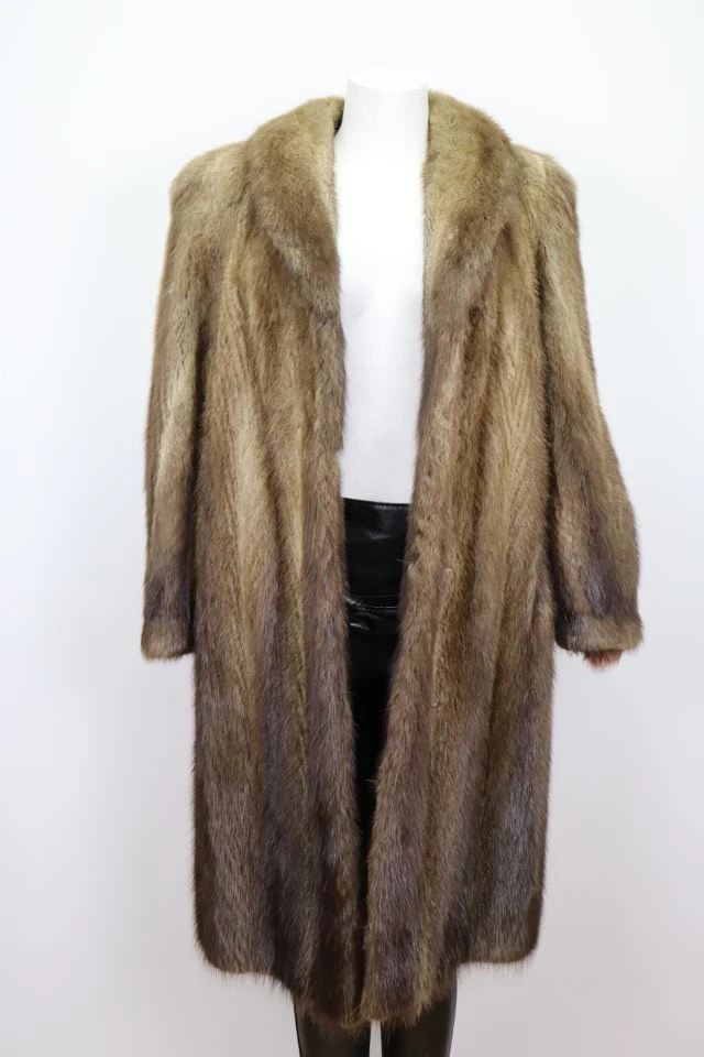 Women's Sz 8 Muskrat Fur Coat Jacket MINT+ Woman - Image 2