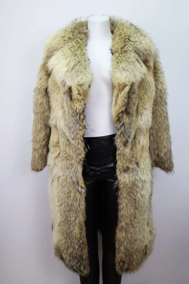 Women's Sz 6 Coyote Fur Coat Jacket Mint Woman - Image 3