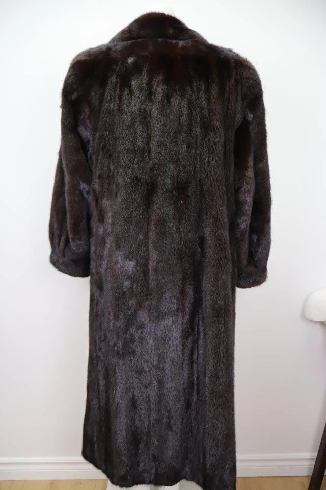Women's Sz 8 Dark Ranch Mink Fur Coat MINT+ Woman - Image 4