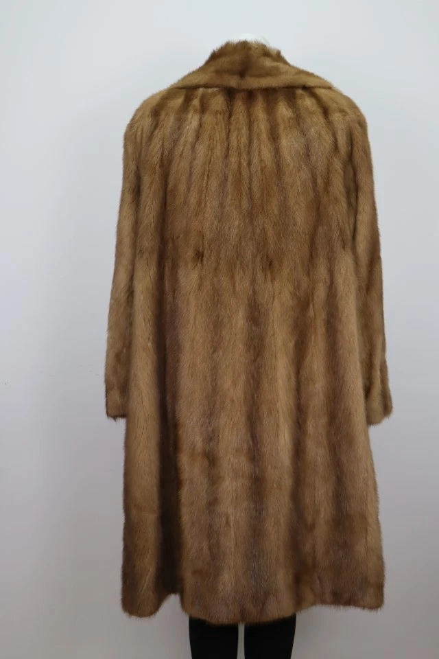 Women's Sz 10 Pastel Mink Fur Coat MINT Woman - Image 3